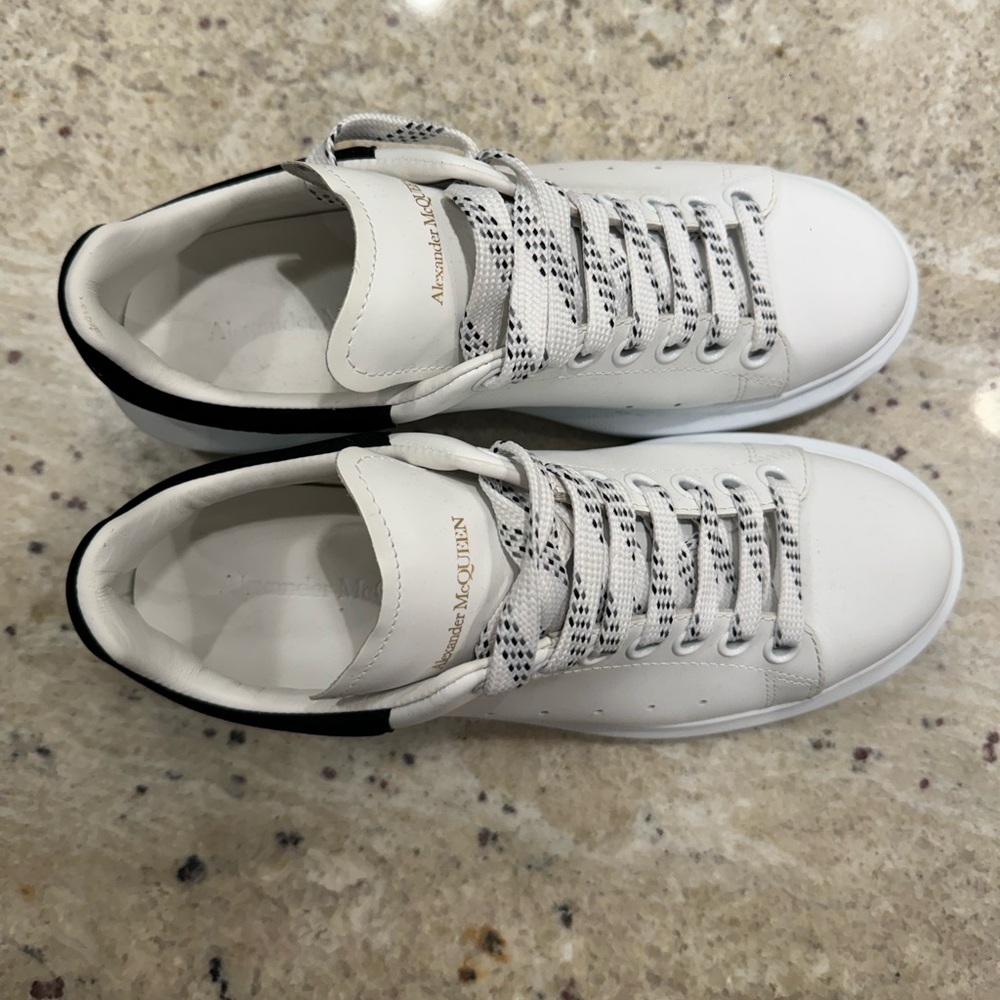 Alexander McQueen Oversized Sneakers - White/Black - Size 39 - Picture 2 of 8